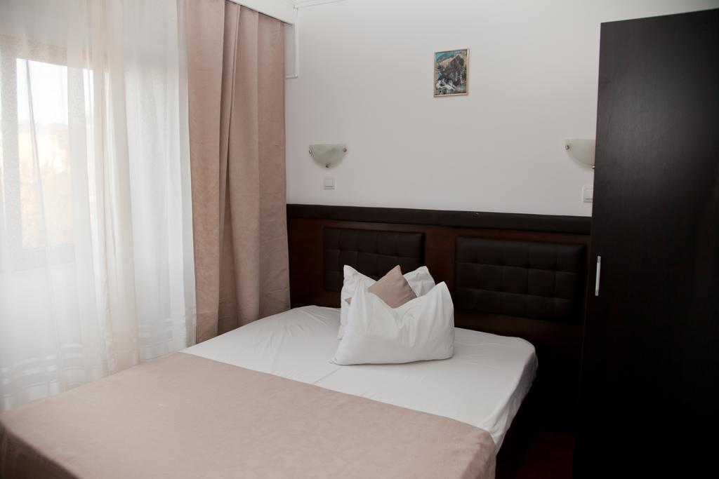 Hotel Metropol Pitesti Bilik gambar
