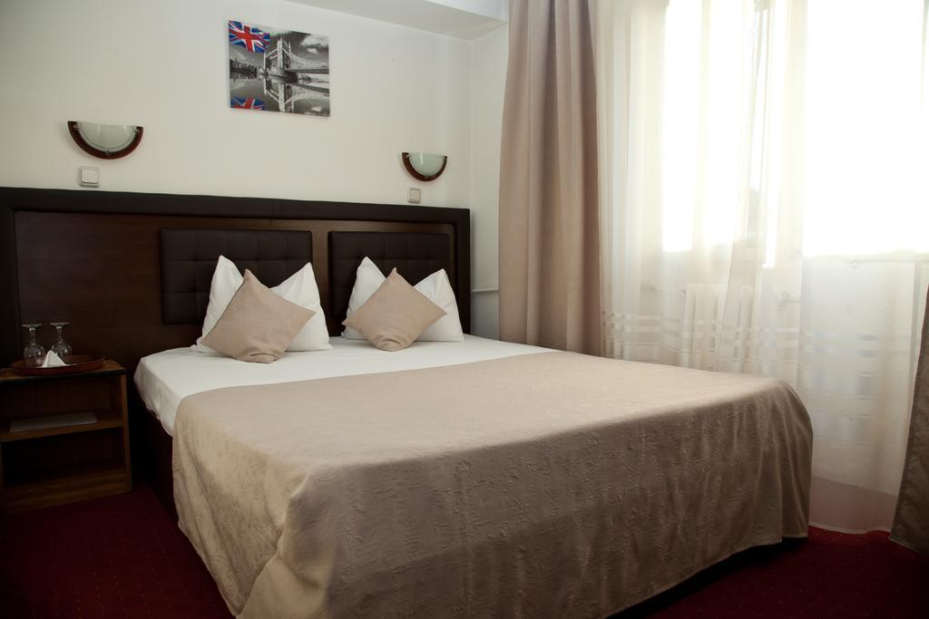 Hotel Metropol Pitesti Bilik gambar